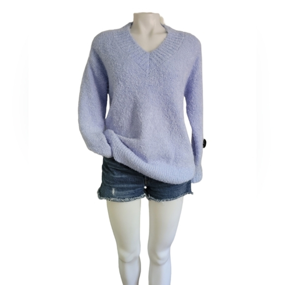 Lavender V-Neck Women's Sweater